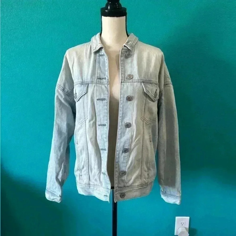 American eagle blue ombre denim jacket in size small